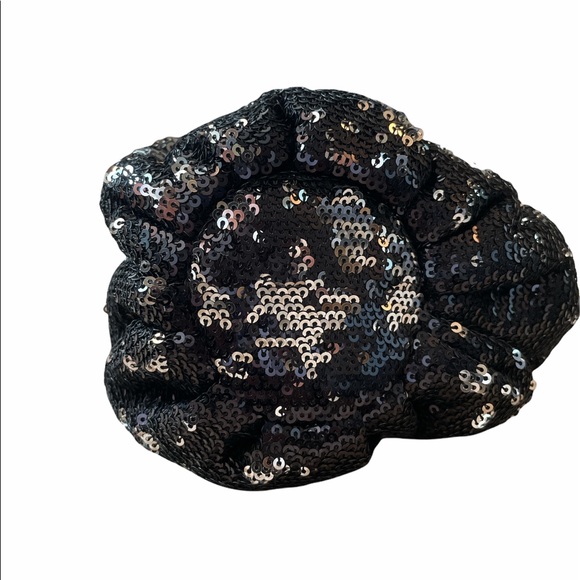 NWT Cache clutch with chain - Picture 5 of 6